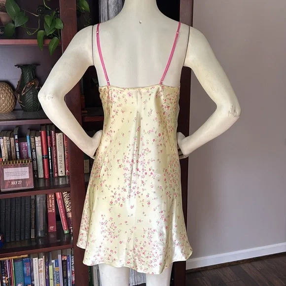 Oscar De La Renta Pink Label Floral Night Gown